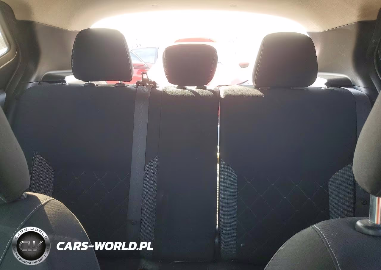 2019 Nissan Kicks S VIN:3N1CP5CU4KL504080 - 10