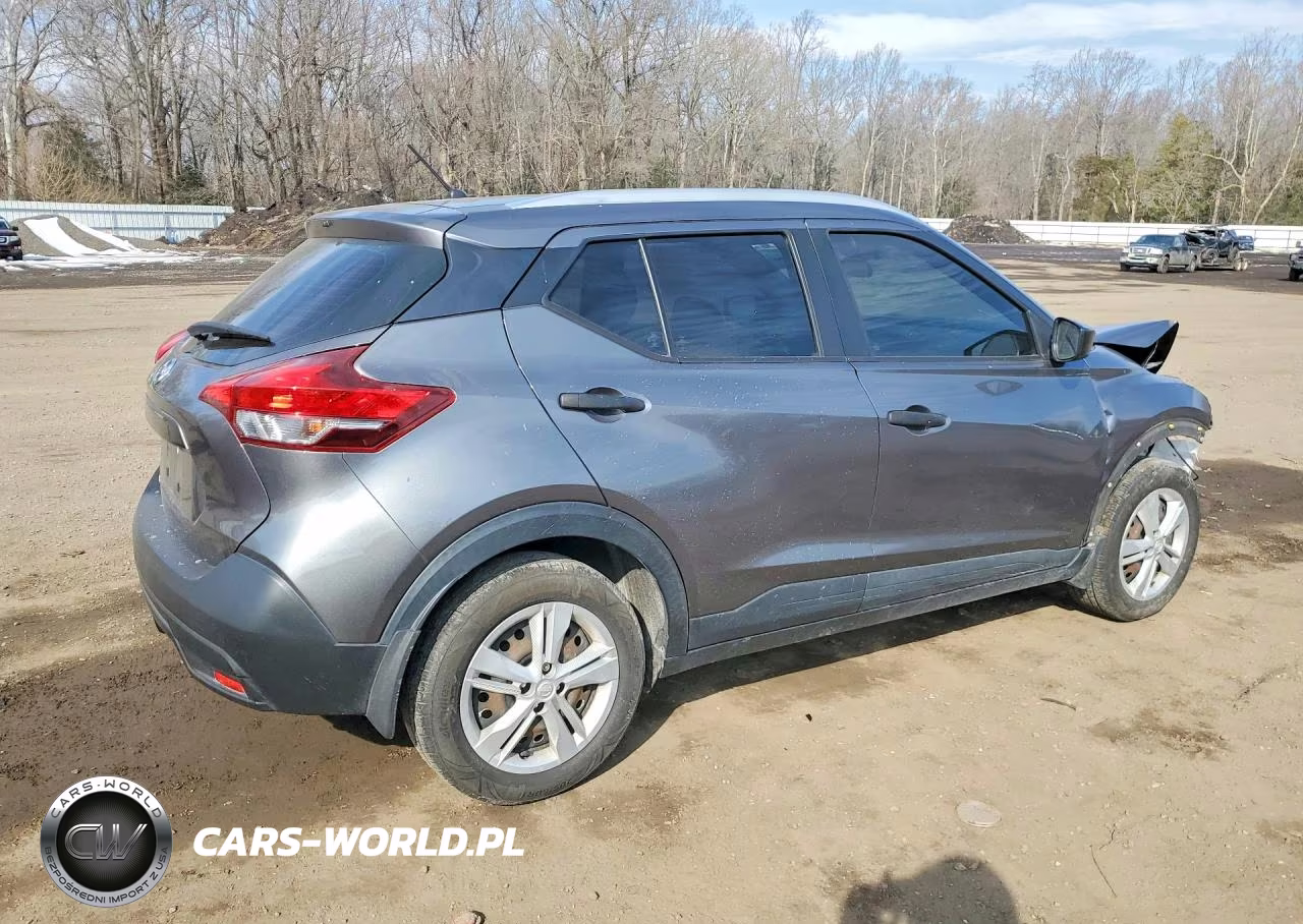 2019 Nissan Kicks S VIN:3N1CP5CU4KL504080 - 3