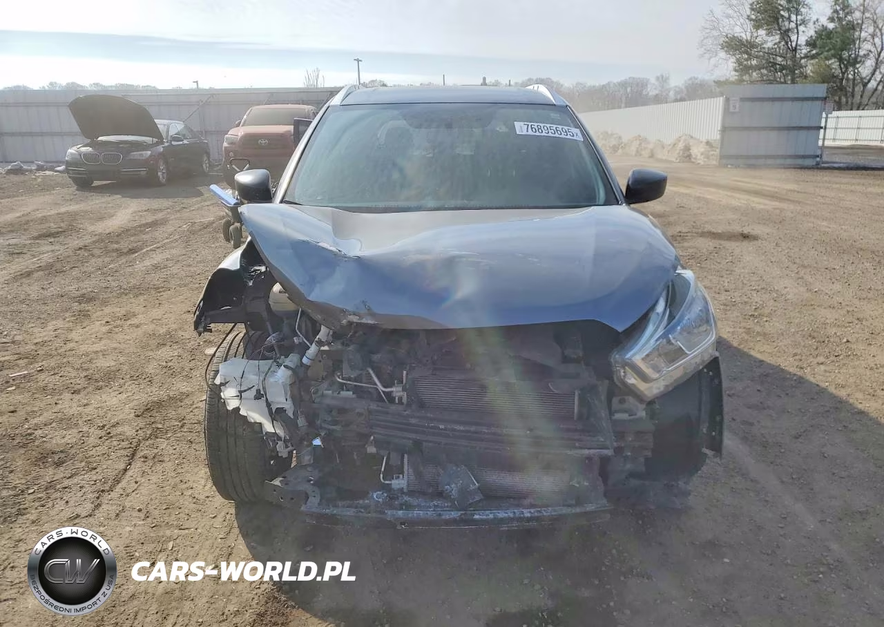 2019 Nissan Kicks S VIN:3N1CP5CU4KL504080 - 5