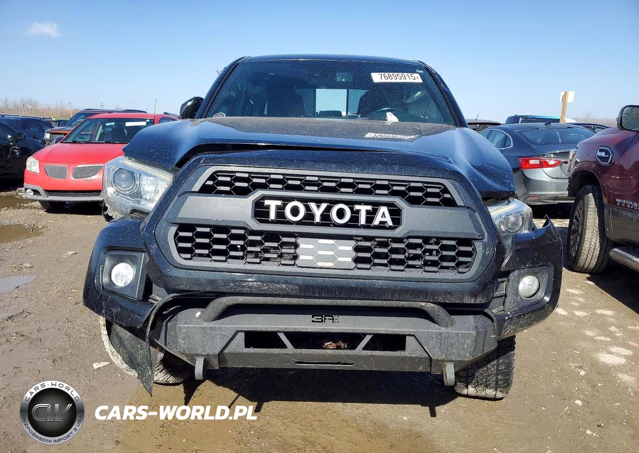 2018 Toyota Tacoma VIN:5TFCZ5AN0JX132839 - 5