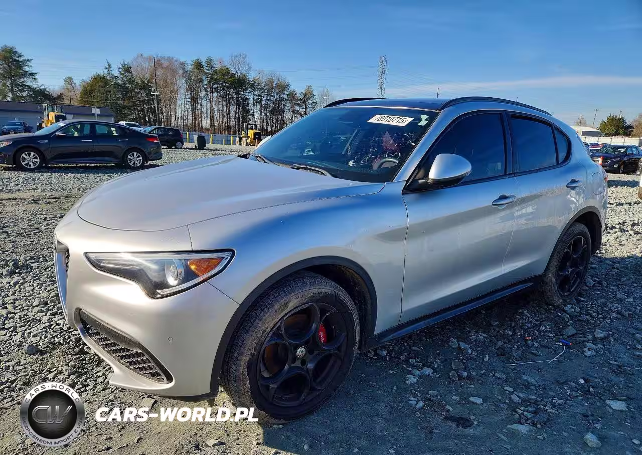 2018 Alfa Romeo Stelvio Ti Sport