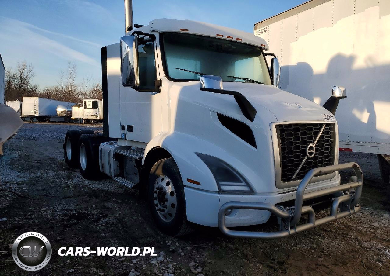 2020 Volvo Vnr Semi Truck