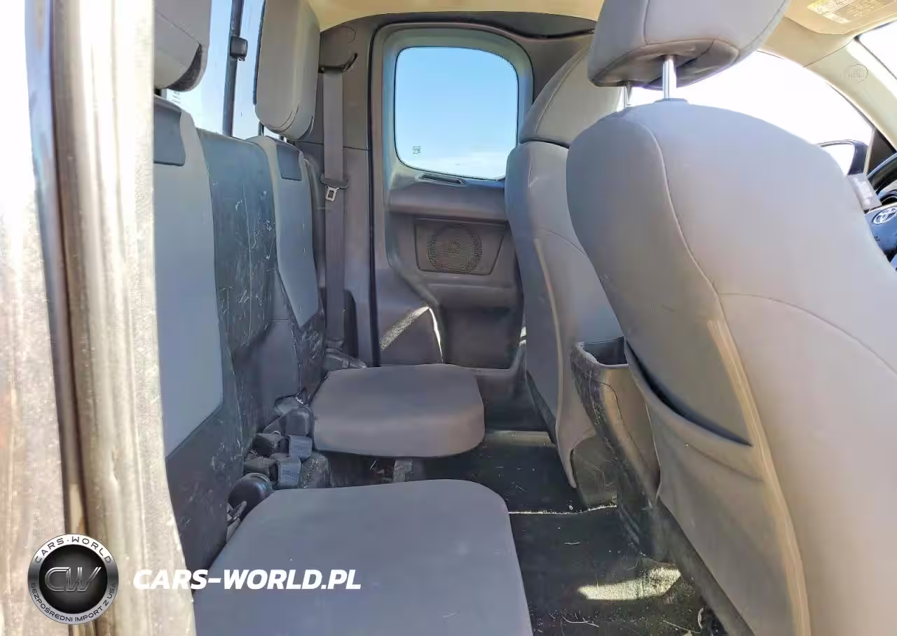 2019 Toyota Tacoma Sr VIN:5TFRX5GN0KX155224 - 10