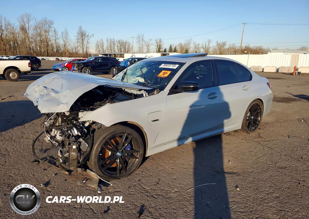 2023 BMW 330Xe