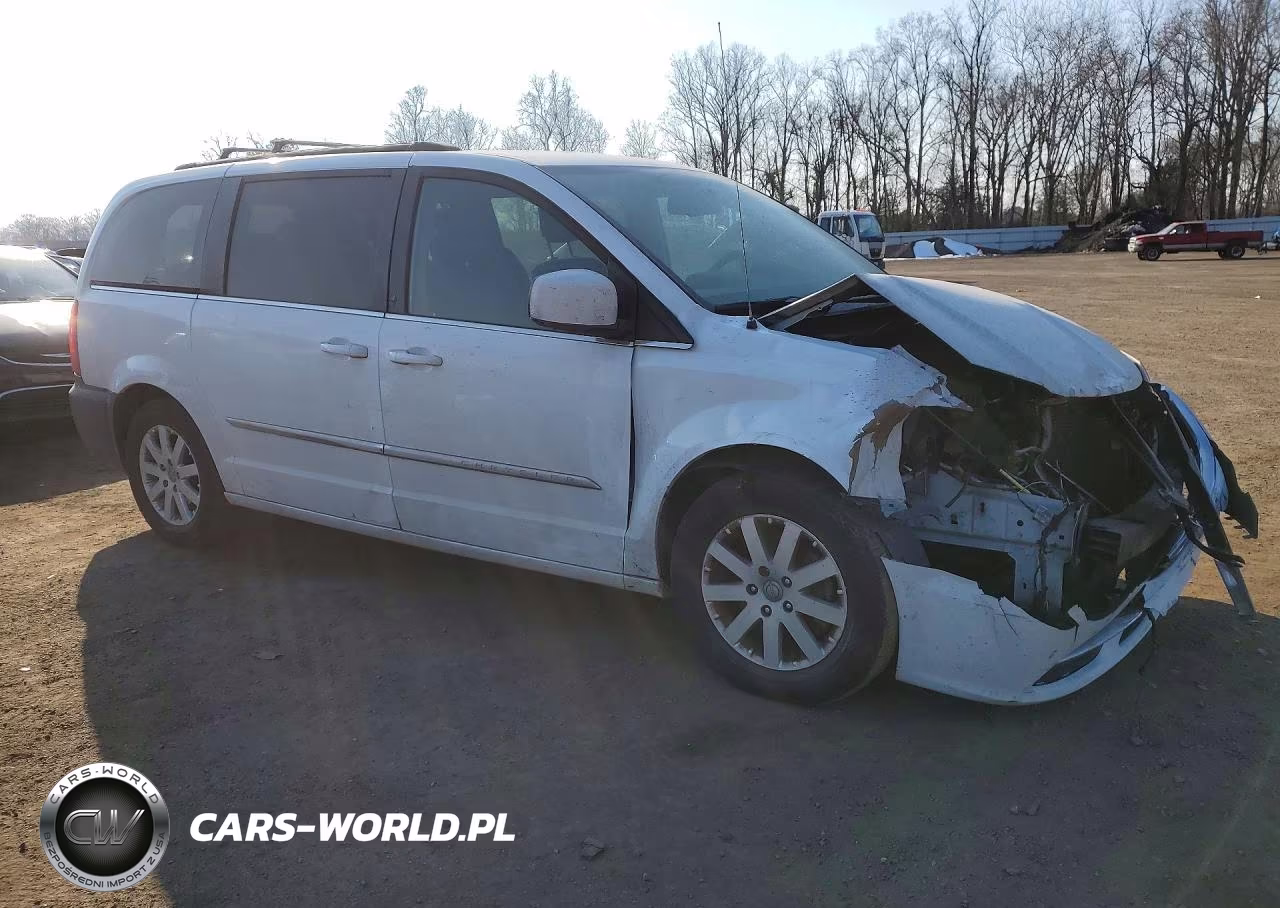 2016 Chrysler Town & Country Touring VIN:2C4RC1BG1GR173332 - 4