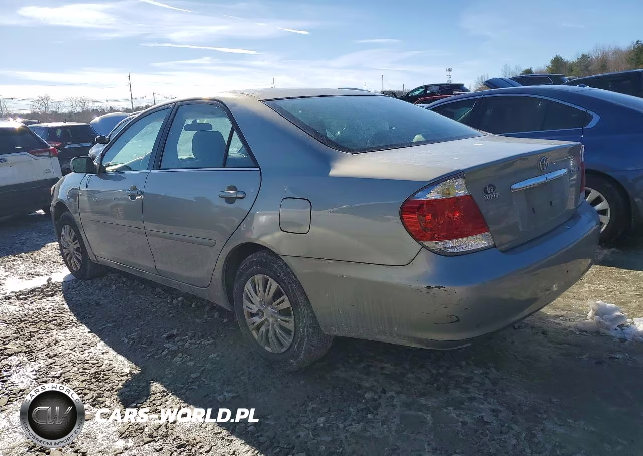 2005 Toyota Camry Le VIN:4T1BE32K15U516924 - 2