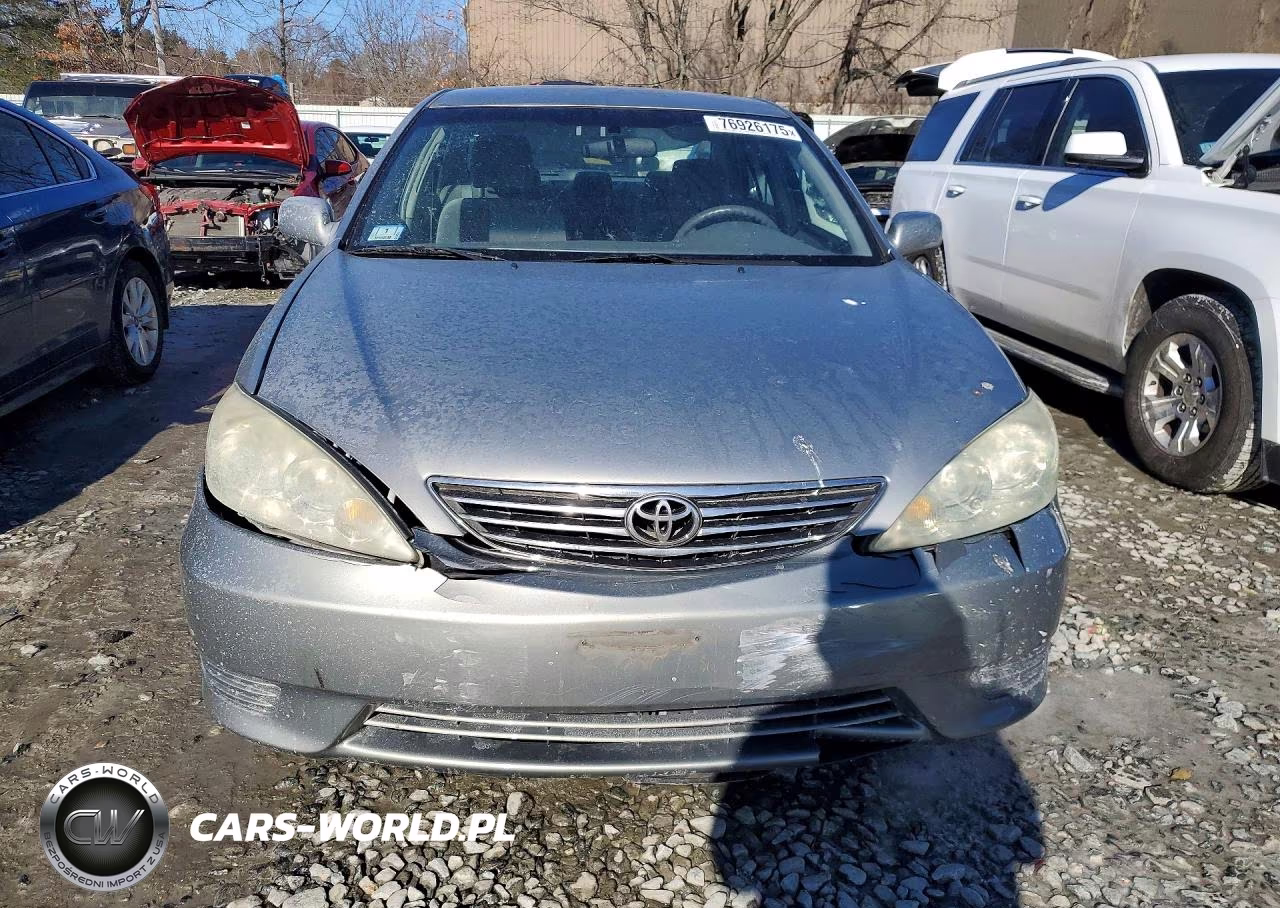 2005 Toyota Camry Le VIN:4T1BE32K15U516924 - 5
