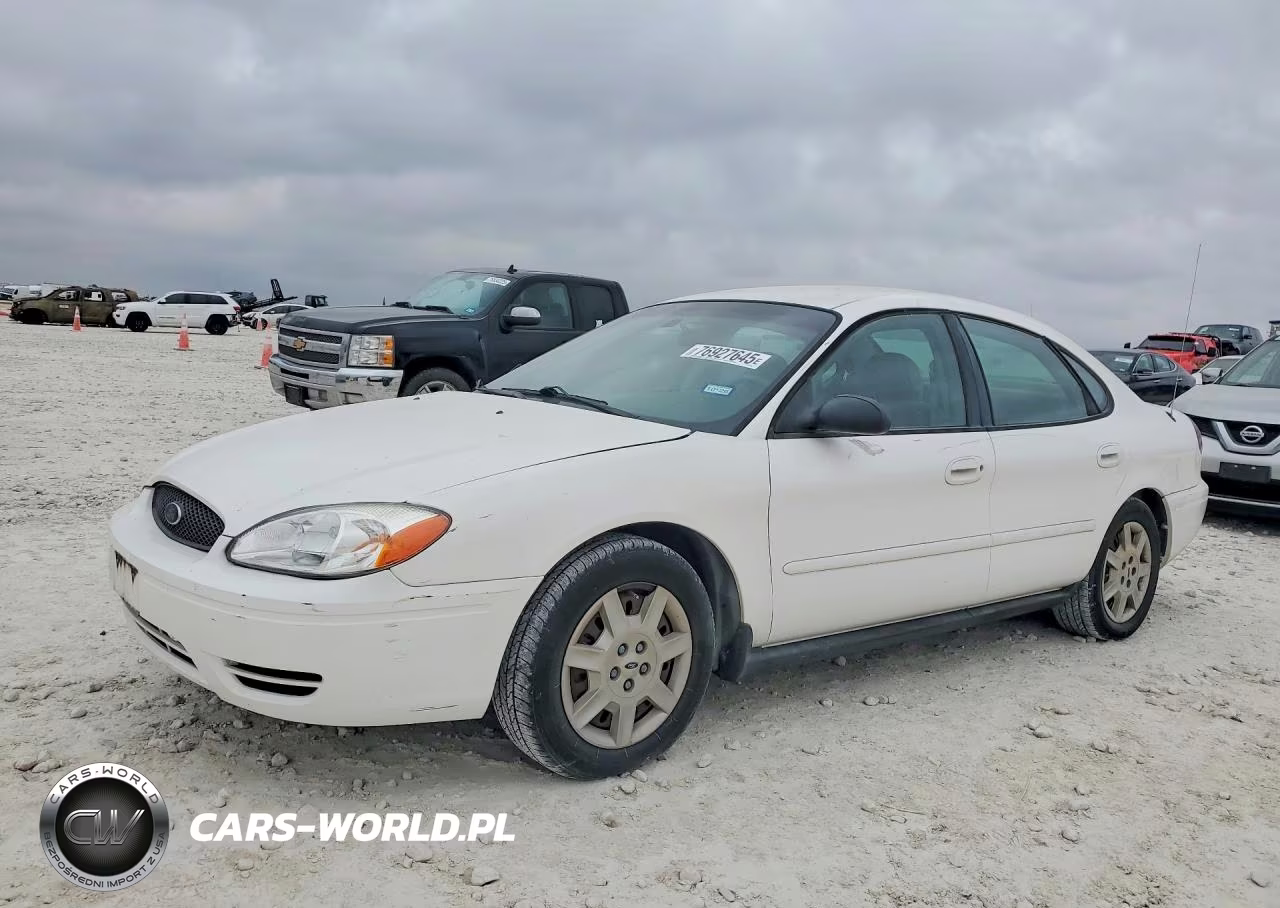 2005 Ford Taurus Se