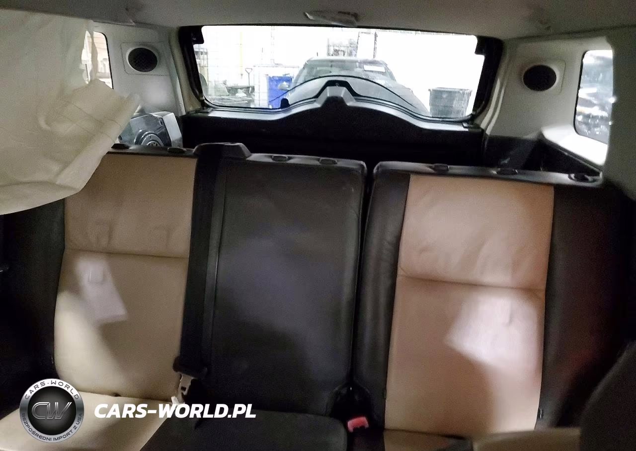 2010 Toyota Fj Cruiser VIN:JTEBU4BF8AK080140 - 10