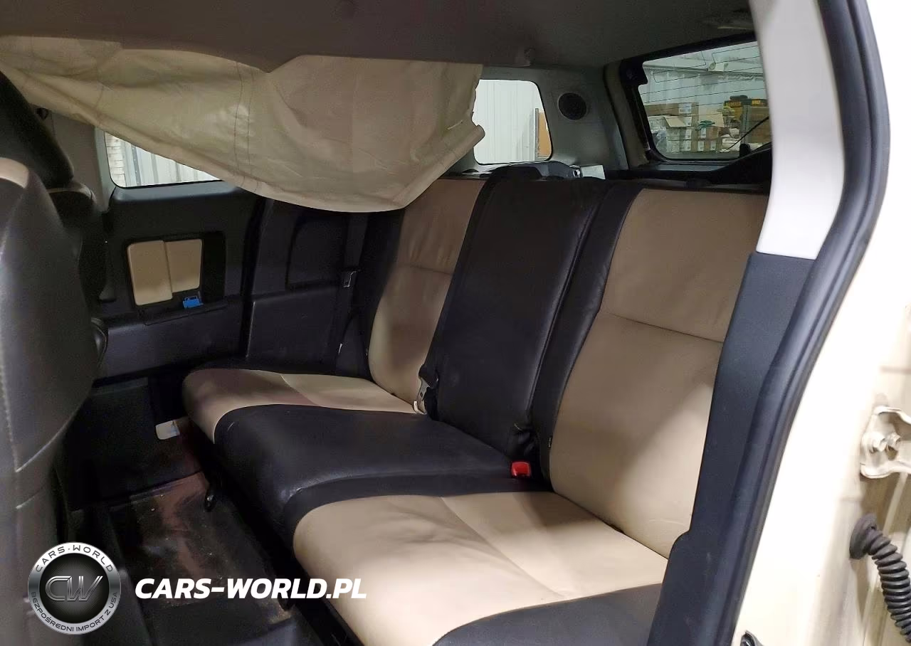 2010 Toyota Fj Cruiser VIN:JTEBU4BF8AK080140 - 11