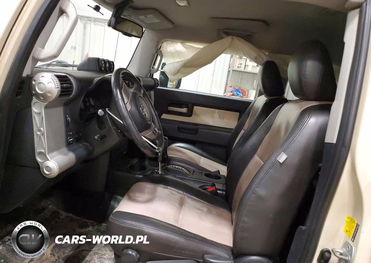 2010 Toyota Fj Cruiser VIN:JTEBU4BF8AK080140 - 7