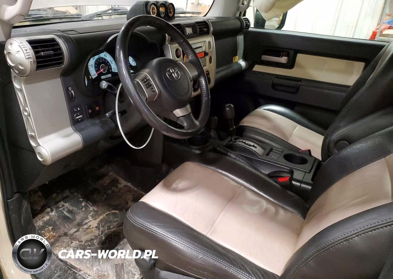 2010 Toyota Fj Cruiser VIN:JTEBU4BF8AK080140 - 8