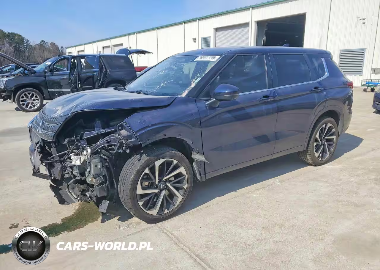 2024 Mitsubishi Outlander Se