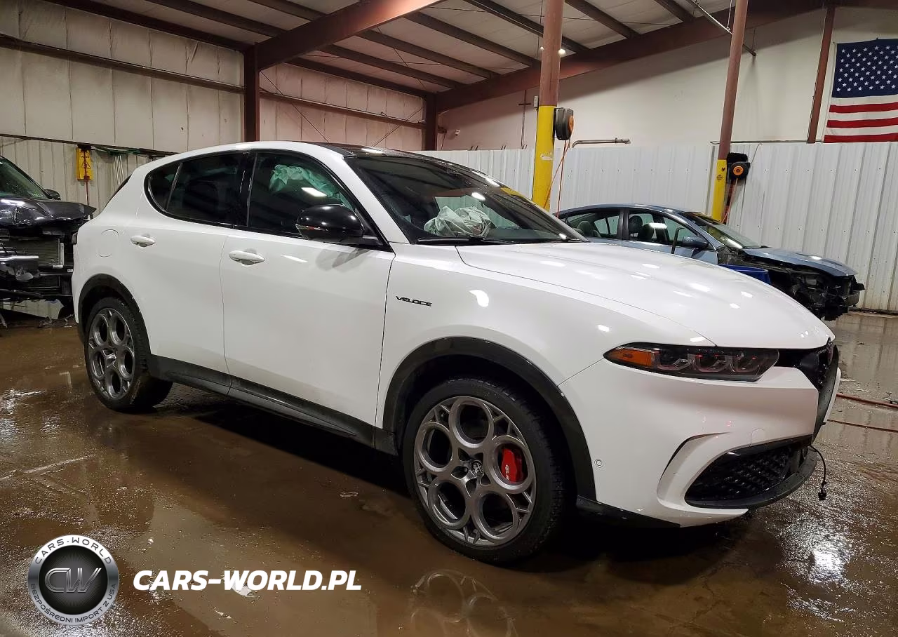 2024 Alfa Romeo Tonale Veloce VIN:ZASPATDW5R3035872 - 4