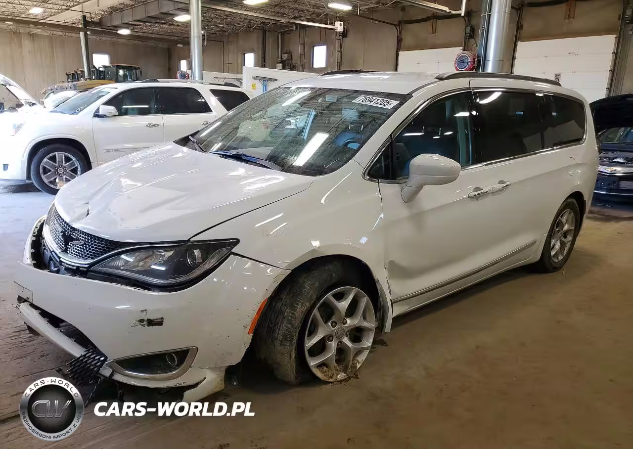 2017 Chrysler Pacifica Touring L