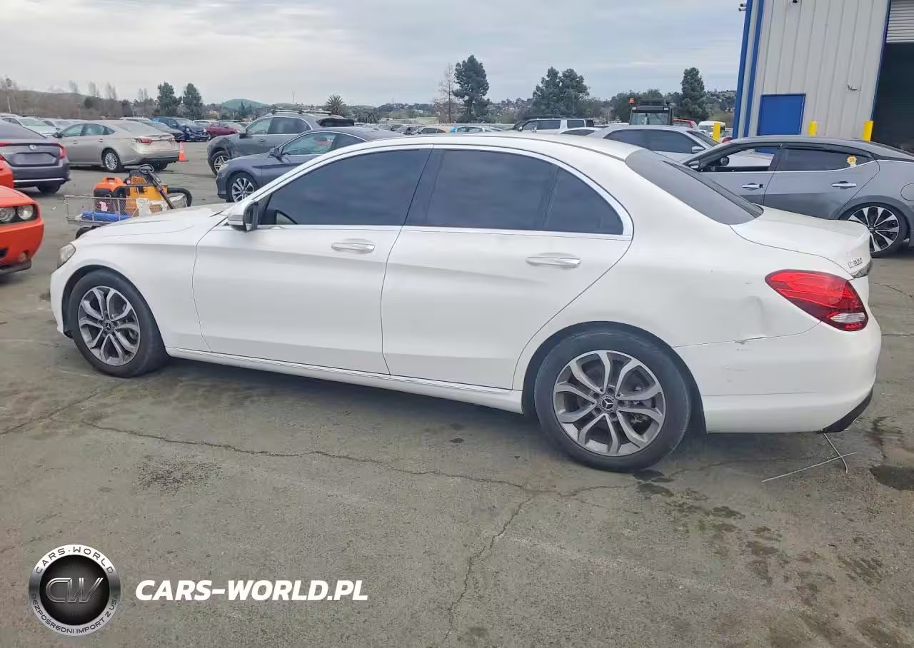 2018 Mercedes-Benz C 300 VIN:55SWF4JB9JU258583 - 2