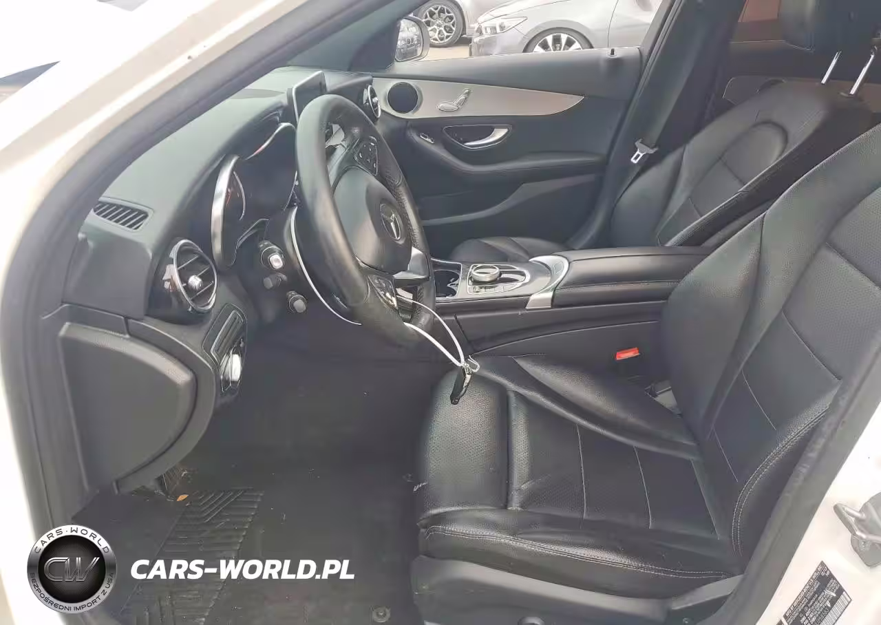 2018 Mercedes-Benz C 300 VIN:55SWF4JB9JU258583 - 7