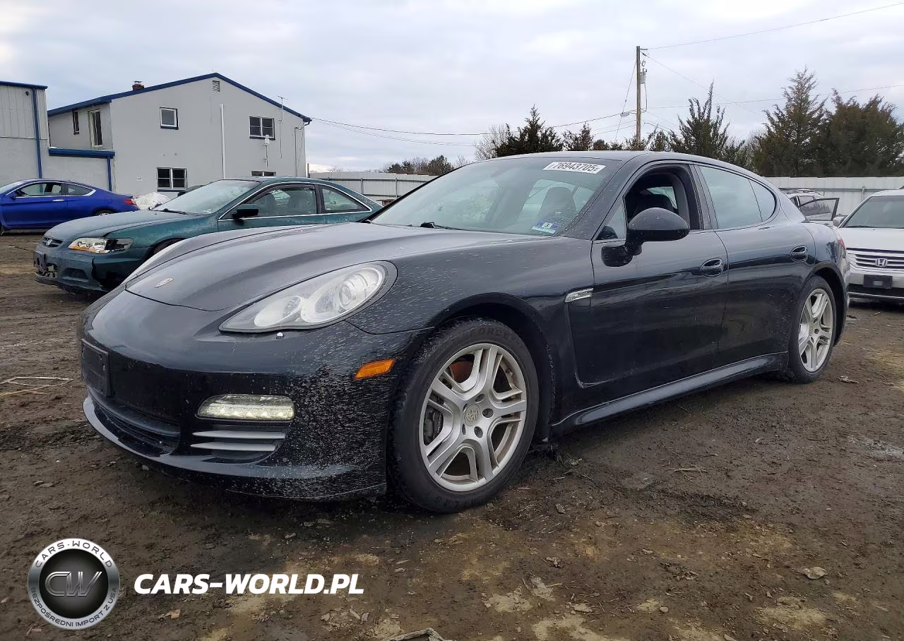 2013 Porsche Panamera 2