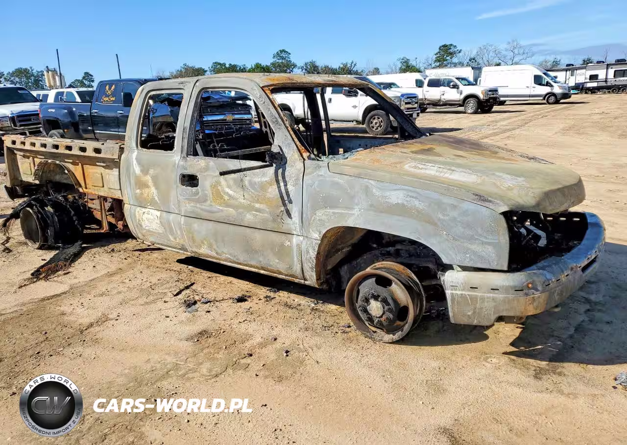 2007 Chevrolet Silverado 3500 4X4 L VIN:1GCJK39D67E158426 - 4