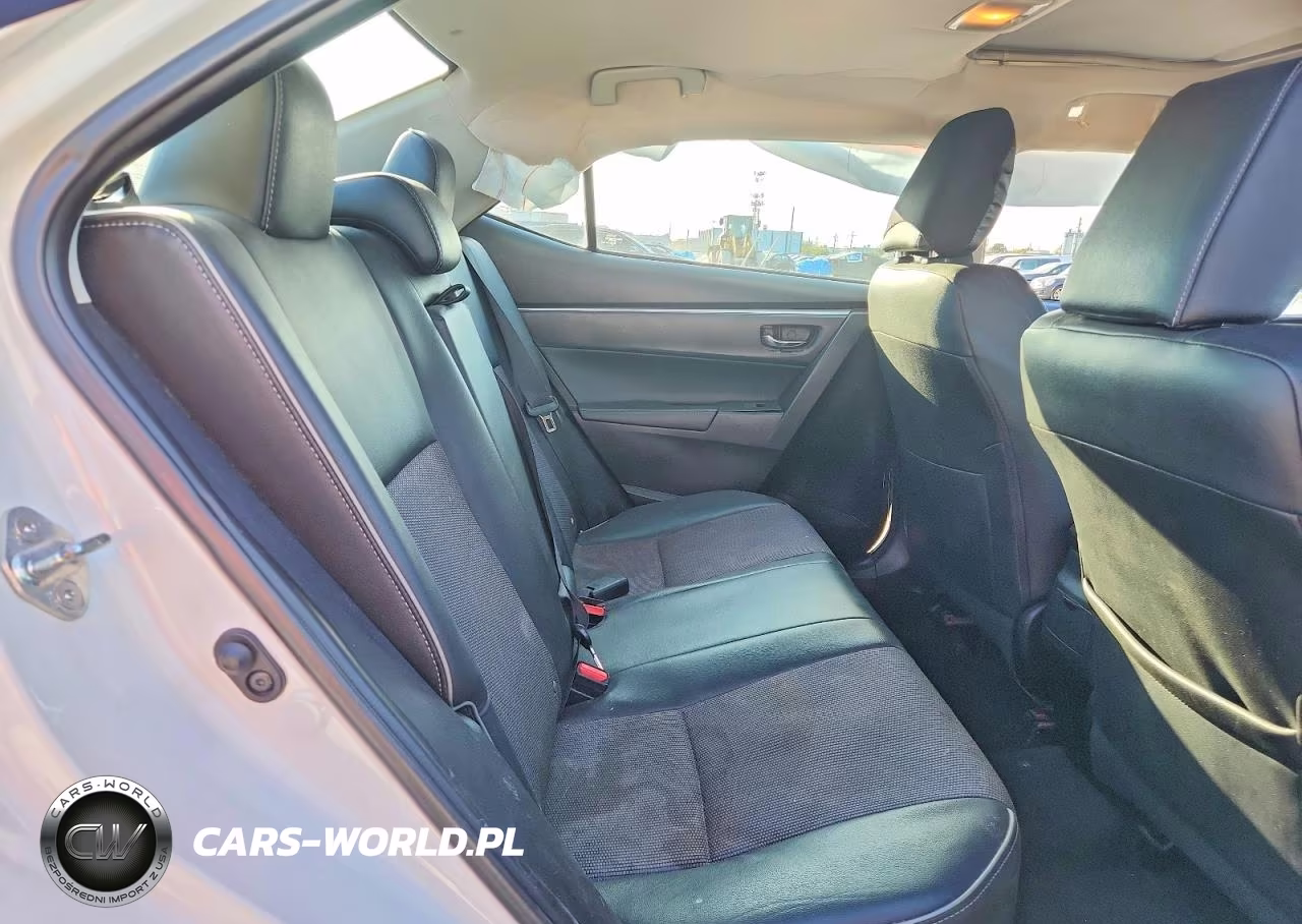 2015 Toyota Corolla L VIN:5YFBURHE3FP303449 - 10