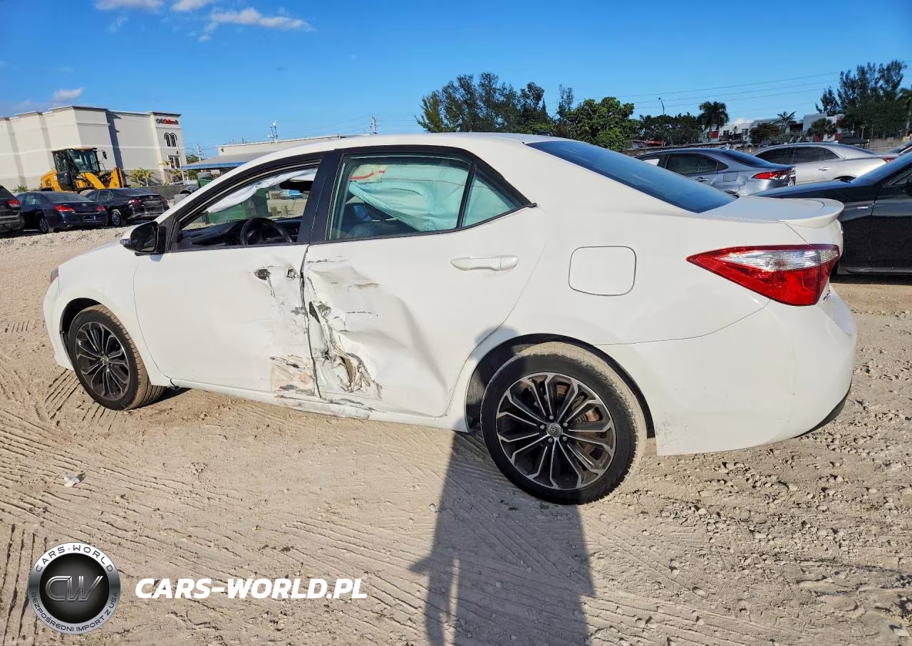 2015 Toyota Corolla L VIN:5YFBURHE3FP303449 - 2