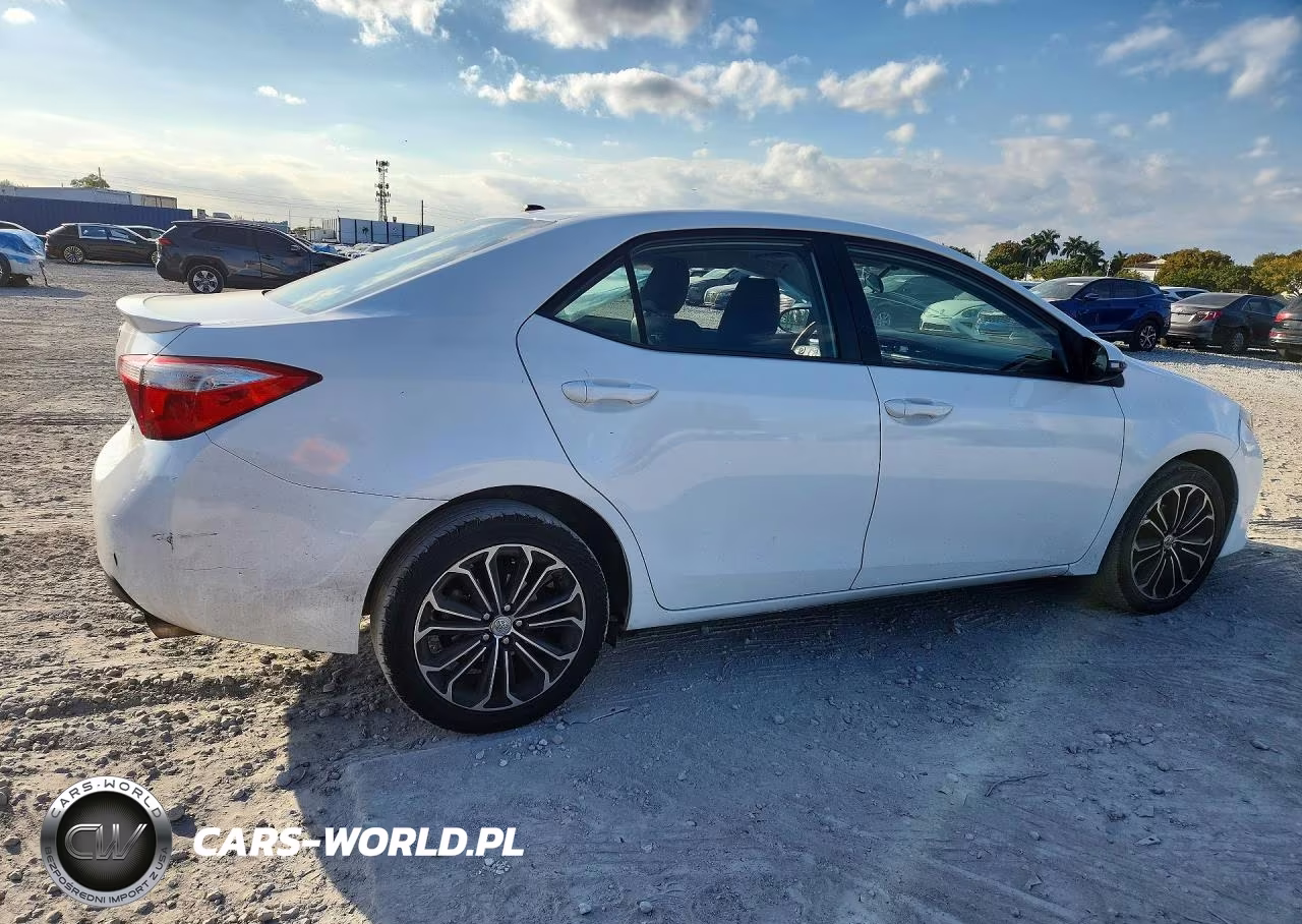 2015 Toyota Corolla L VIN:5YFBURHE3FP303449 - 3