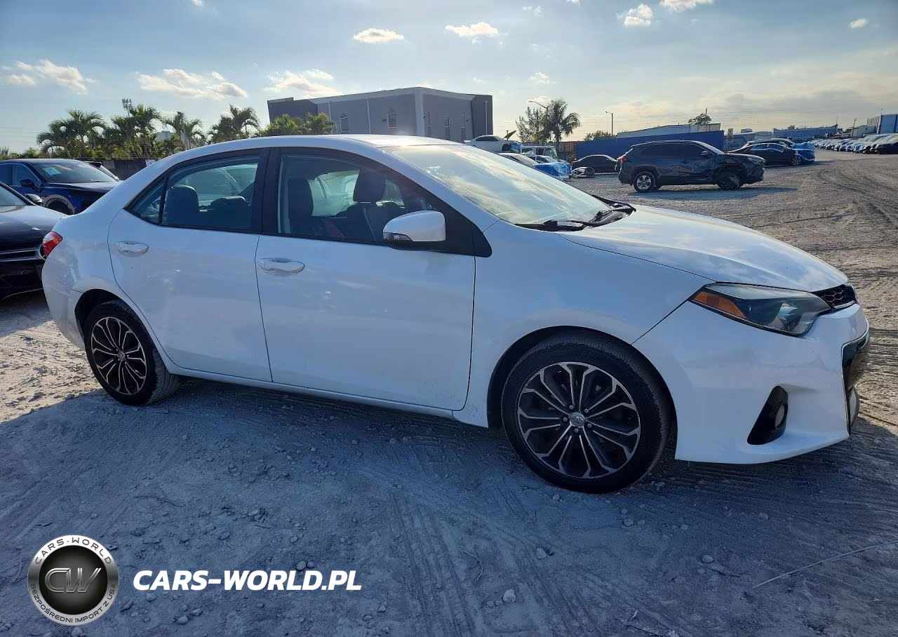 2015 Toyota Corolla L VIN:5YFBURHE3FP303449 - 4
