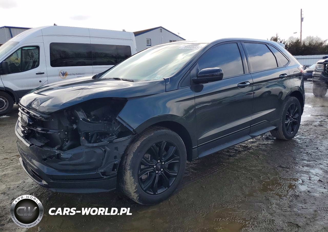 2022 Ford Edge Se