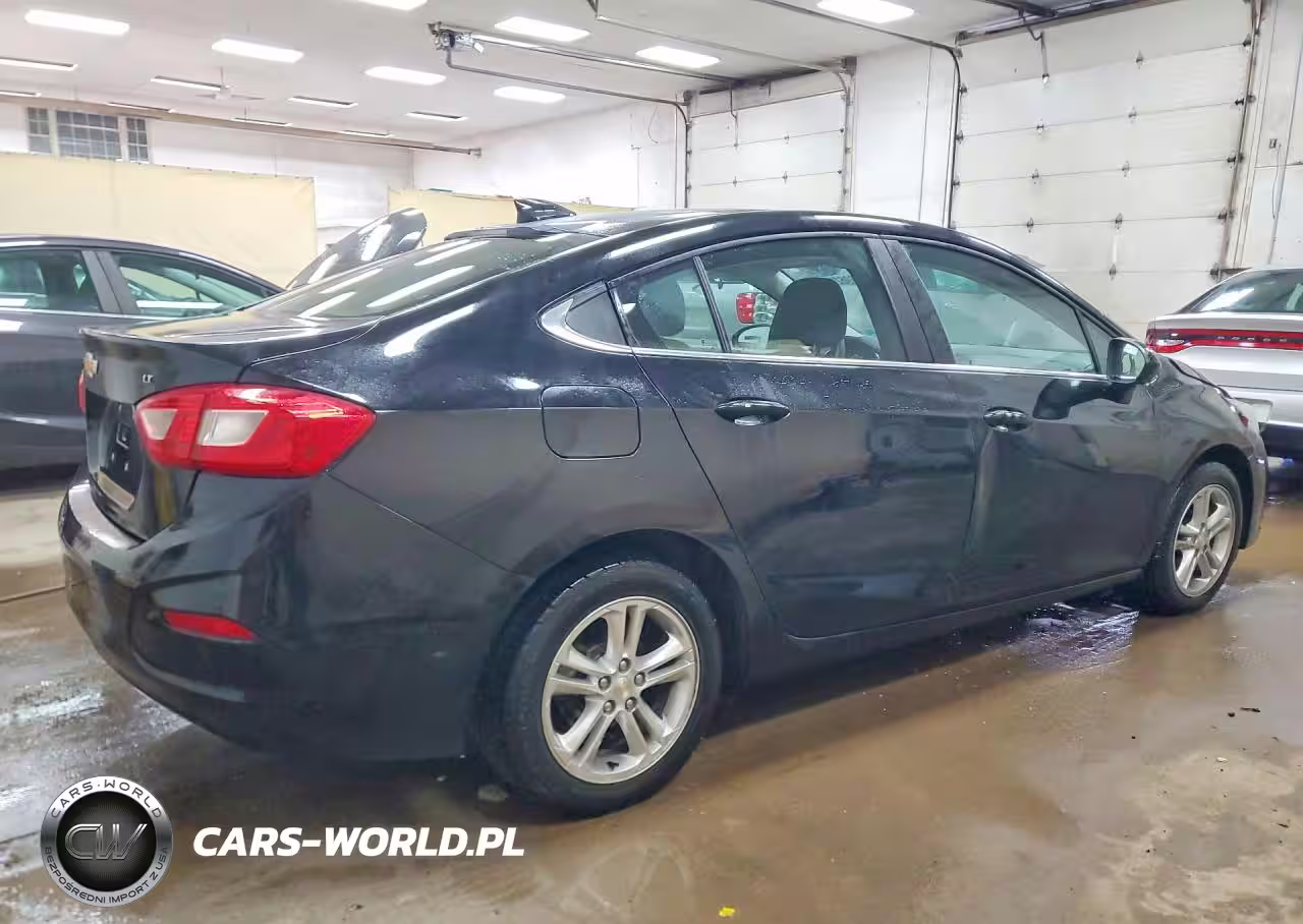 2017 Chevrolet Cruze Lt VIN:1G1BE5SM7H7251813 - 3