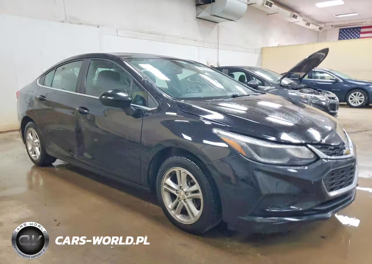 2017 Chevrolet Cruze Lt VIN:1G1BE5SM7H7251813 - 4