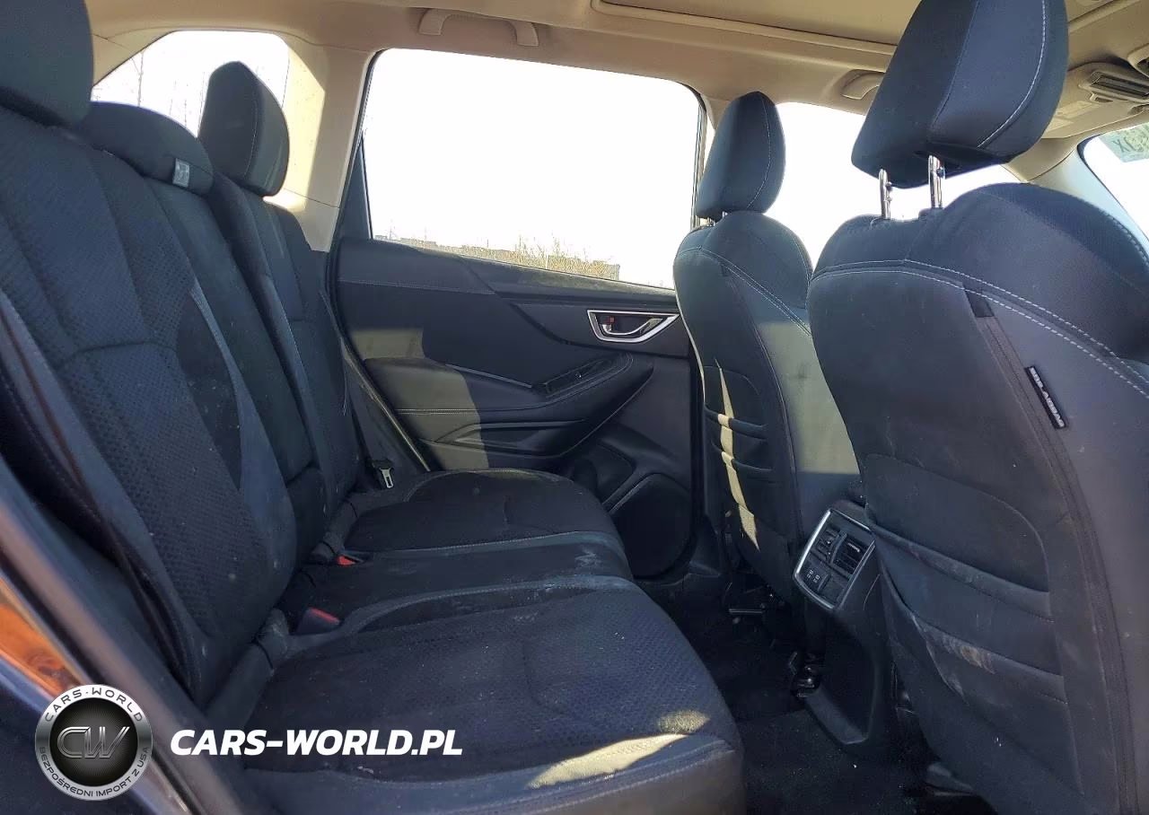 2019 Subaru Forester Premium VIN:JF2SKAGC5KH488411 - 11