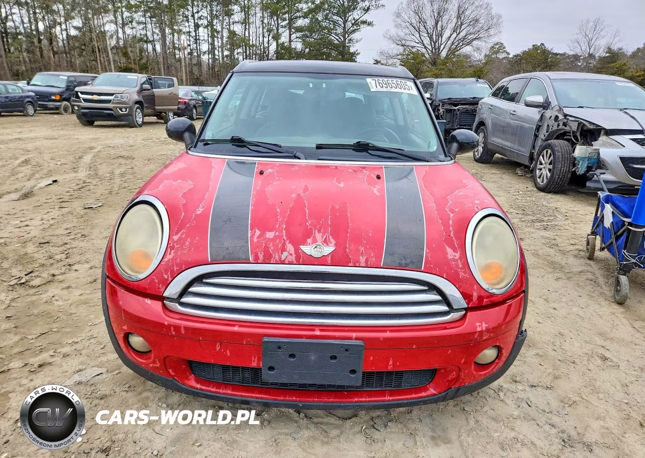 2010 Mini Cooper Clubman VIN:WMWML3C52ATX51776 - 5