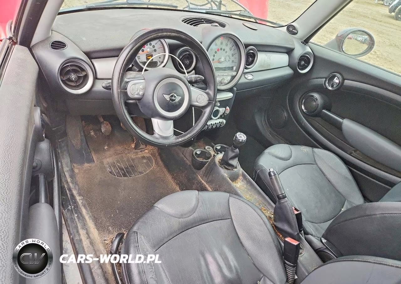 2010 Mini Cooper Clubman VIN:WMWML3C52ATX51776 - 8