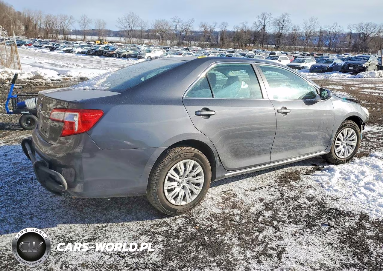 2012 Toyota Camry Le VIN:4T1BF1FKXCU581926 - 3
