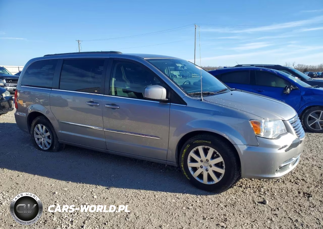 2016 Chrysler Town & Country Touring VIN:2C4RC1BG3GR128408 - 4