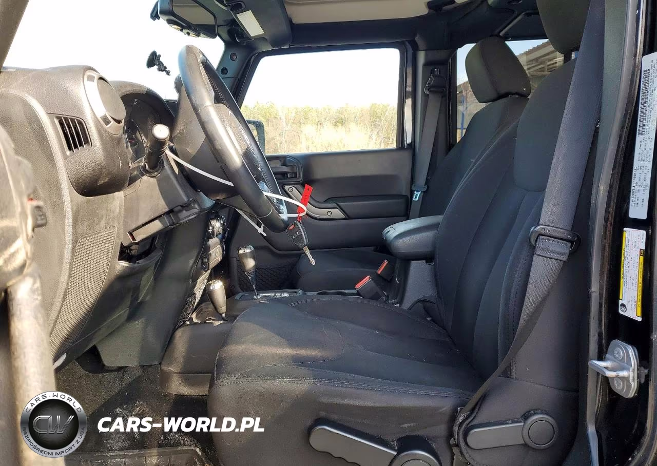 2015 Jeep Wrangler Unlimited Sport VIN:1C4BJWDG3FL566502 - 7