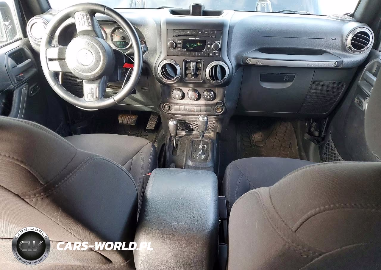 2015 Jeep Wrangler Unlimited Sport VIN:1C4BJWDG3FL566502 - 8