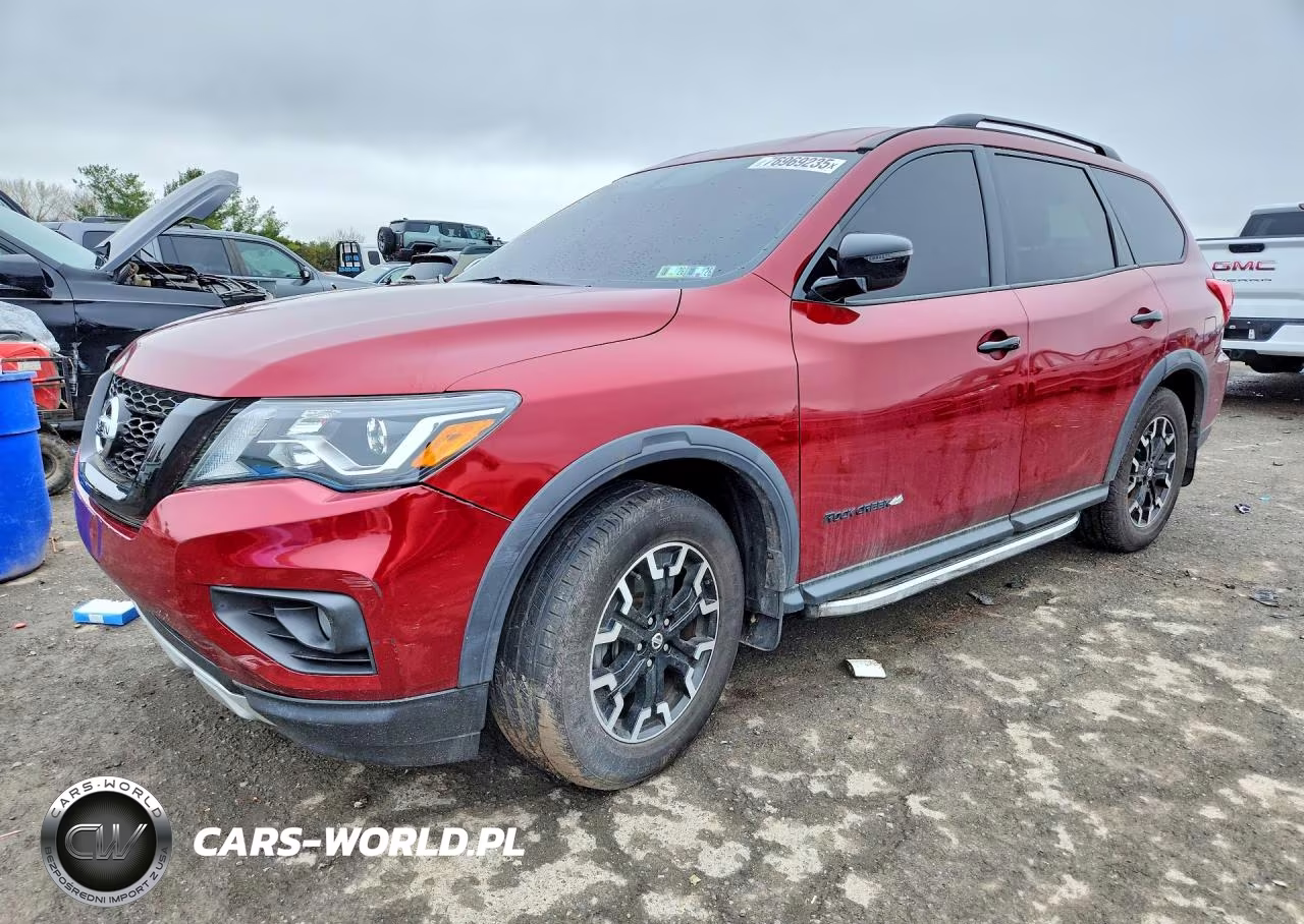 2020 Nissan Pathfinder Sv