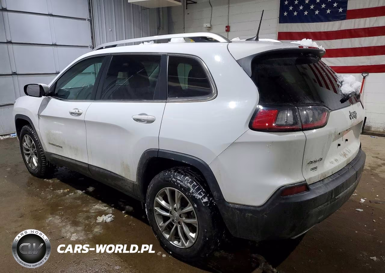 2021 Jeep Cherokee Latitude Lux VIN:1C4PJMMX0MD245583 - 2