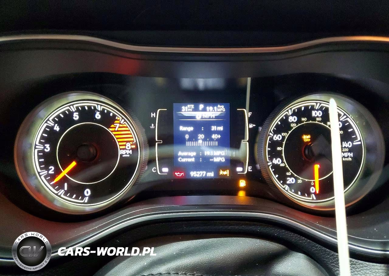2021 Jeep Cherokee Latitude Lux VIN:1C4PJMMX0MD245583 - 9