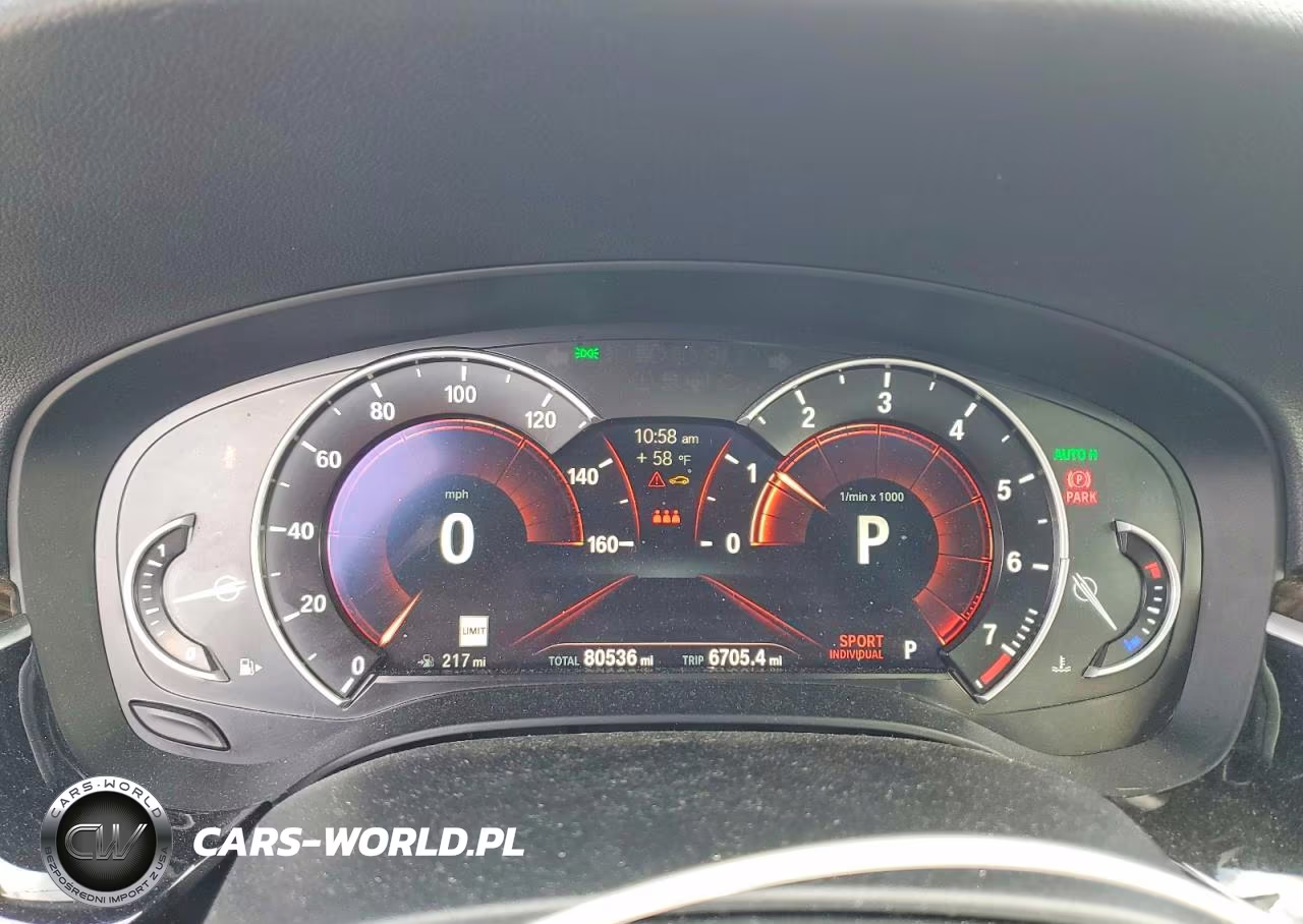 2018 BMW 530 I VIN:WBAJA5C5XJWA38114 - 9