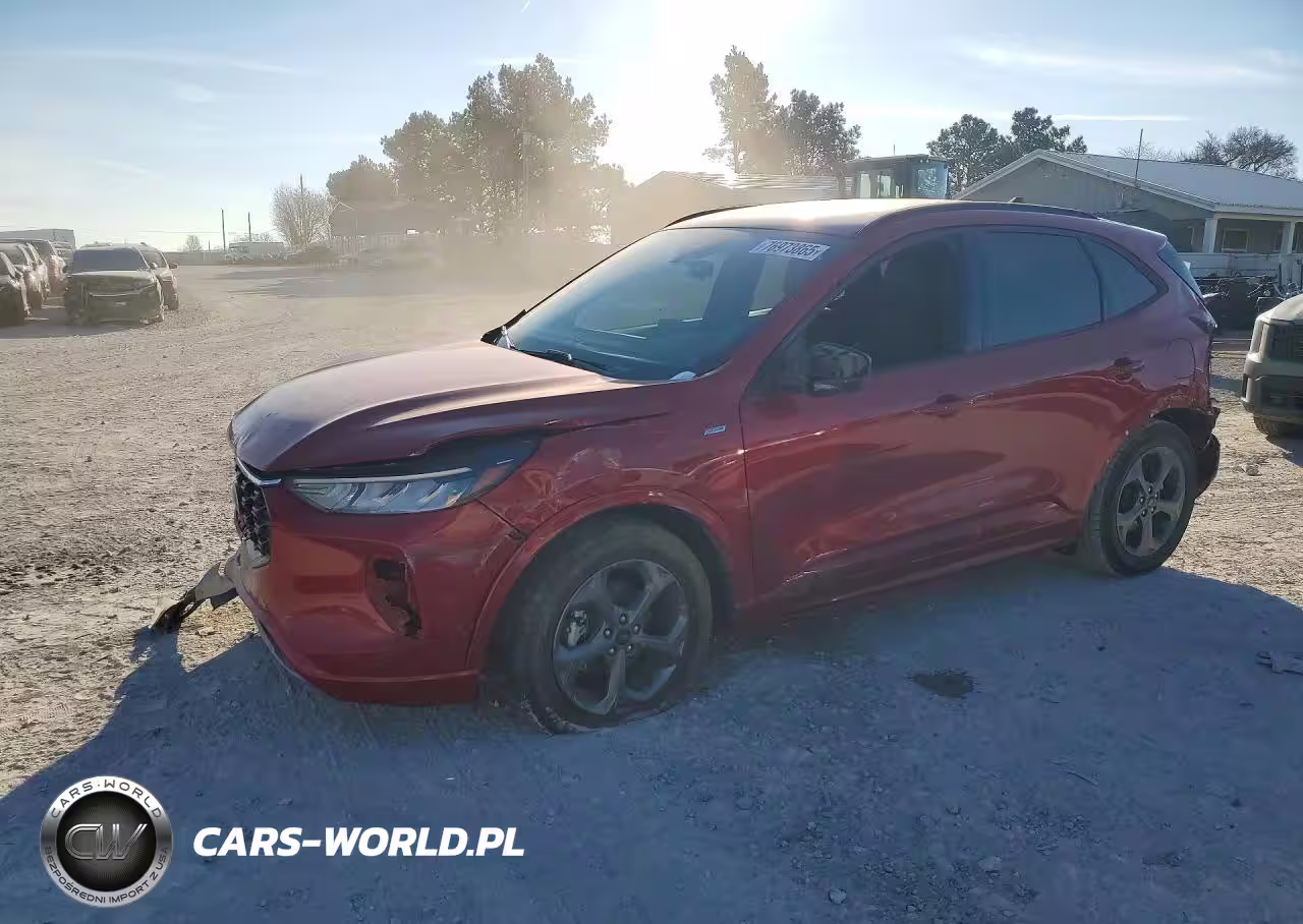 2023 Ford Escape St Line