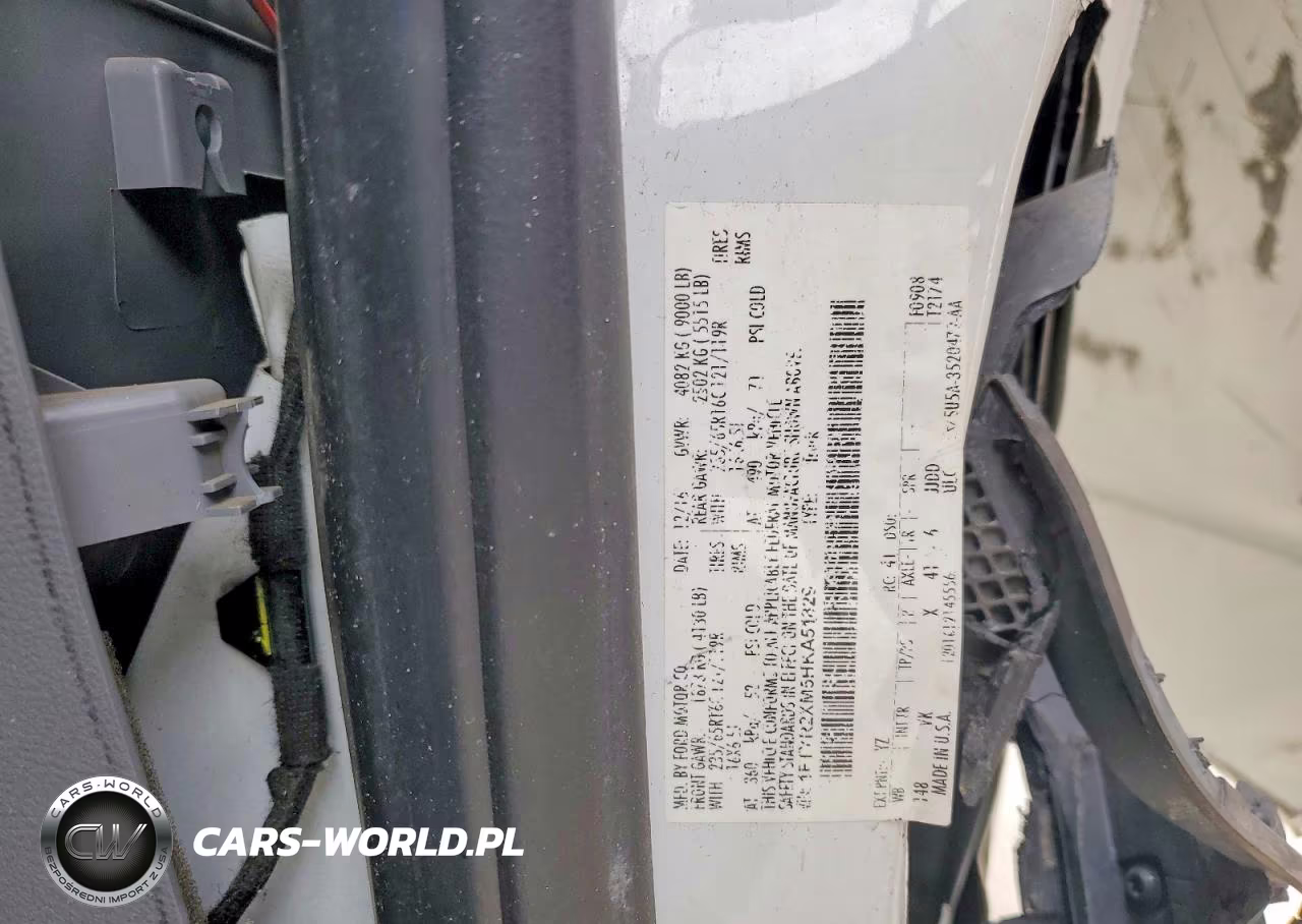 2017 Ford Trans 250 VIN:1FTYR2XM5HKA51829 - 13