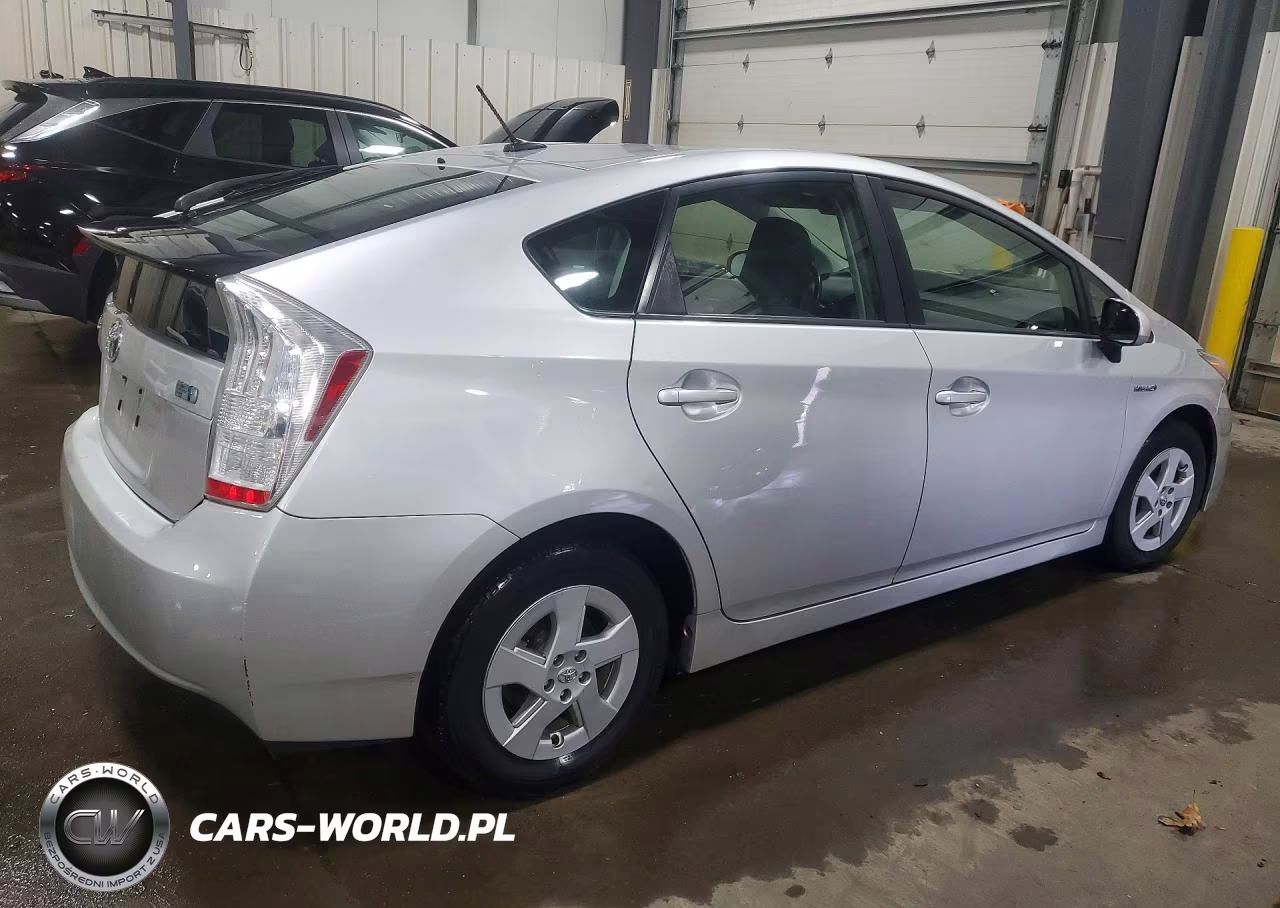 2011 Toyota Prius Two VIN:JTDKN3DU1B0319340 - 3