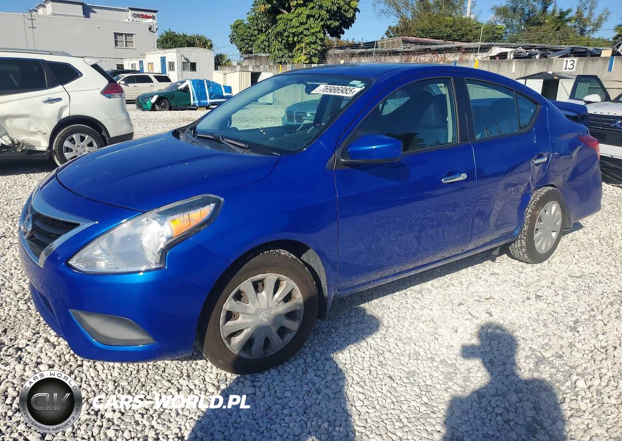 2015 Nissan Versa 1.6 Sv