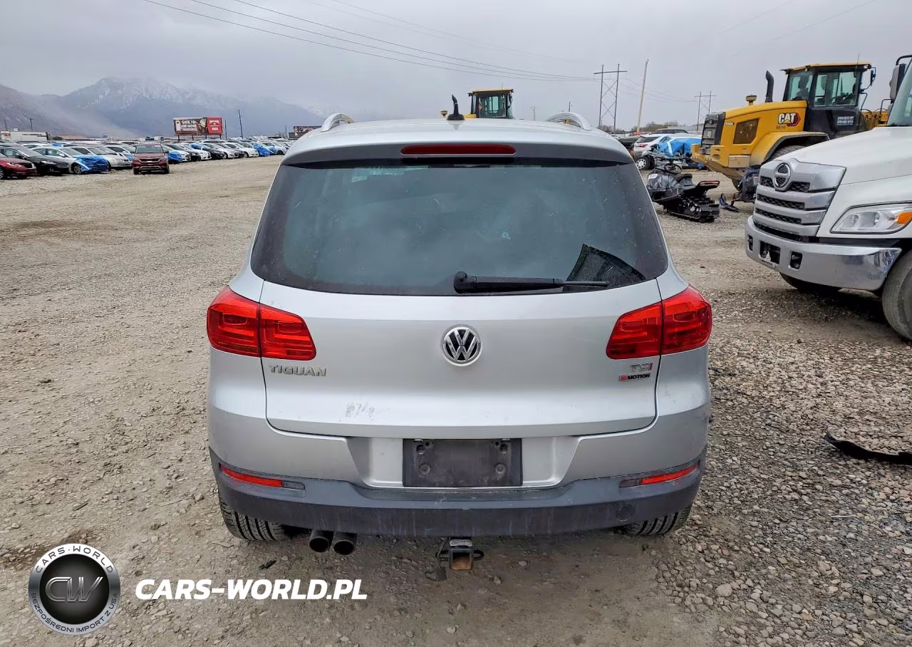 2017 Volkswagen Tiguan Wolfsburg VIN:WVGSV7AX8HK011127 - 6