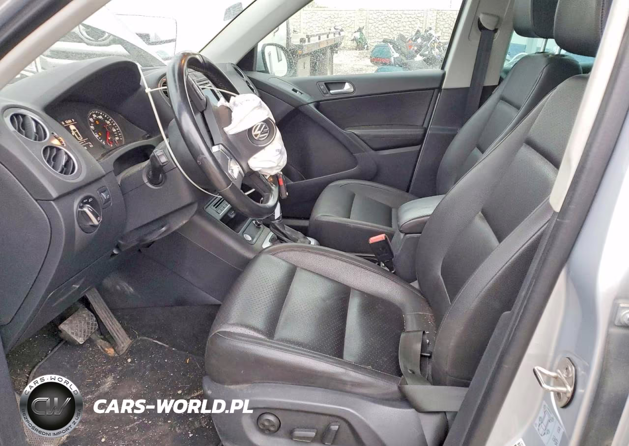 2017 Volkswagen Tiguan Wolfsburg VIN:WVGSV7AX8HK011127 - 7