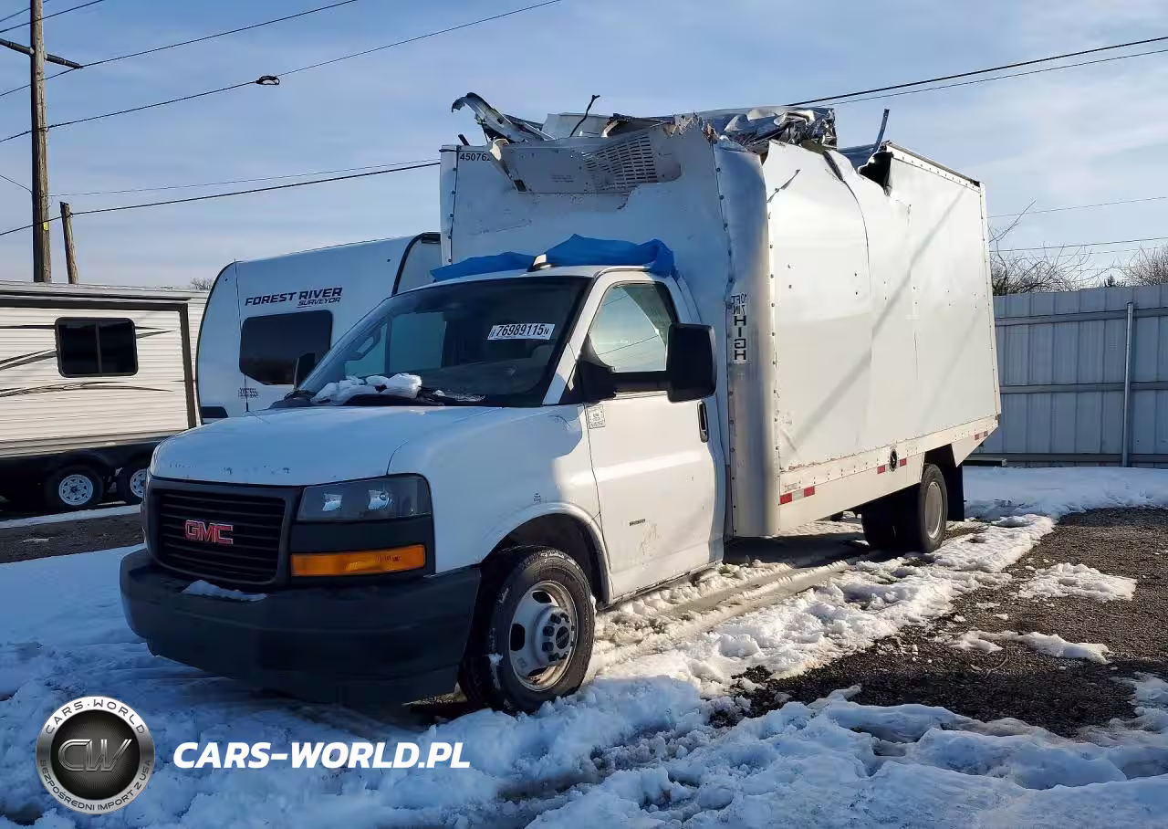 2024 GMC Savana Cutaway G3500