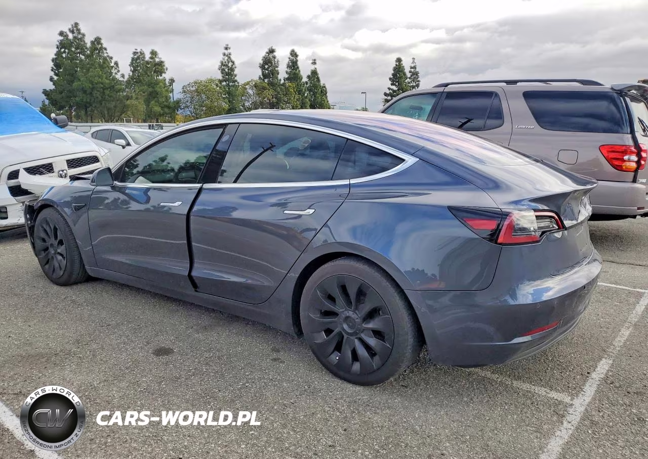 2018 Tesla Model 3 VIN:5YJ3E1EAXJF025660 - 2
