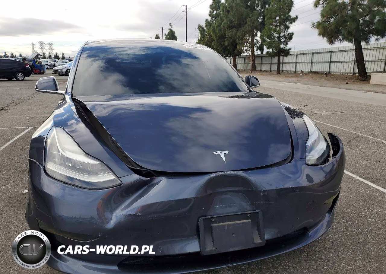 2018 Tesla Model 3 VIN:5YJ3E1EAXJF025660 - 5